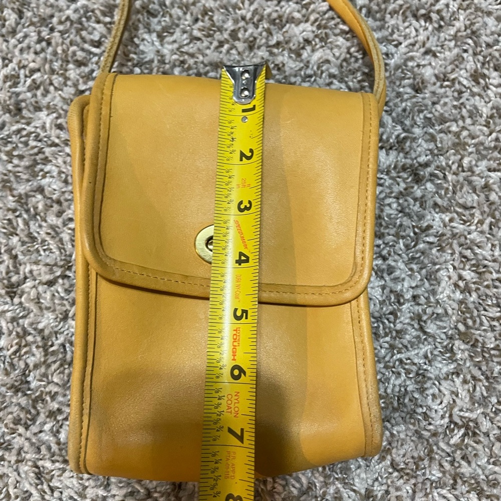 Vintage Coach Yellow Leather Scooter Crossbody Bag 9893 US Early 90s - Picture 16 of 16